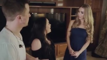 Seductive Heather Starlet Sucks On This Juicy Cock